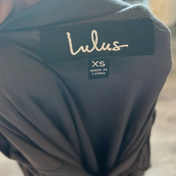 🇺🇸 Lulu’s gray  wrap dress size XS - Picture 4 of 8